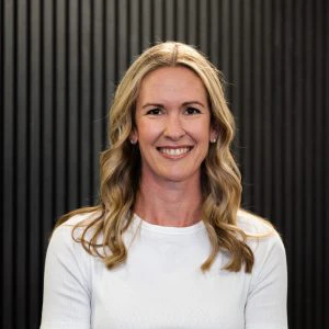 leanne-clavan-headshot leanne-clavan-headshot