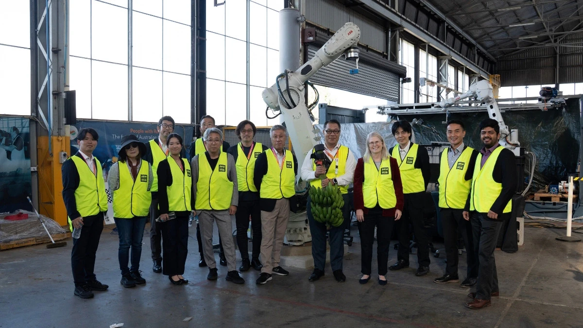 tokyo-start-up-moreton-bay Employees of Koei Dreamworks in Moreton Bay at the open innovation challenge